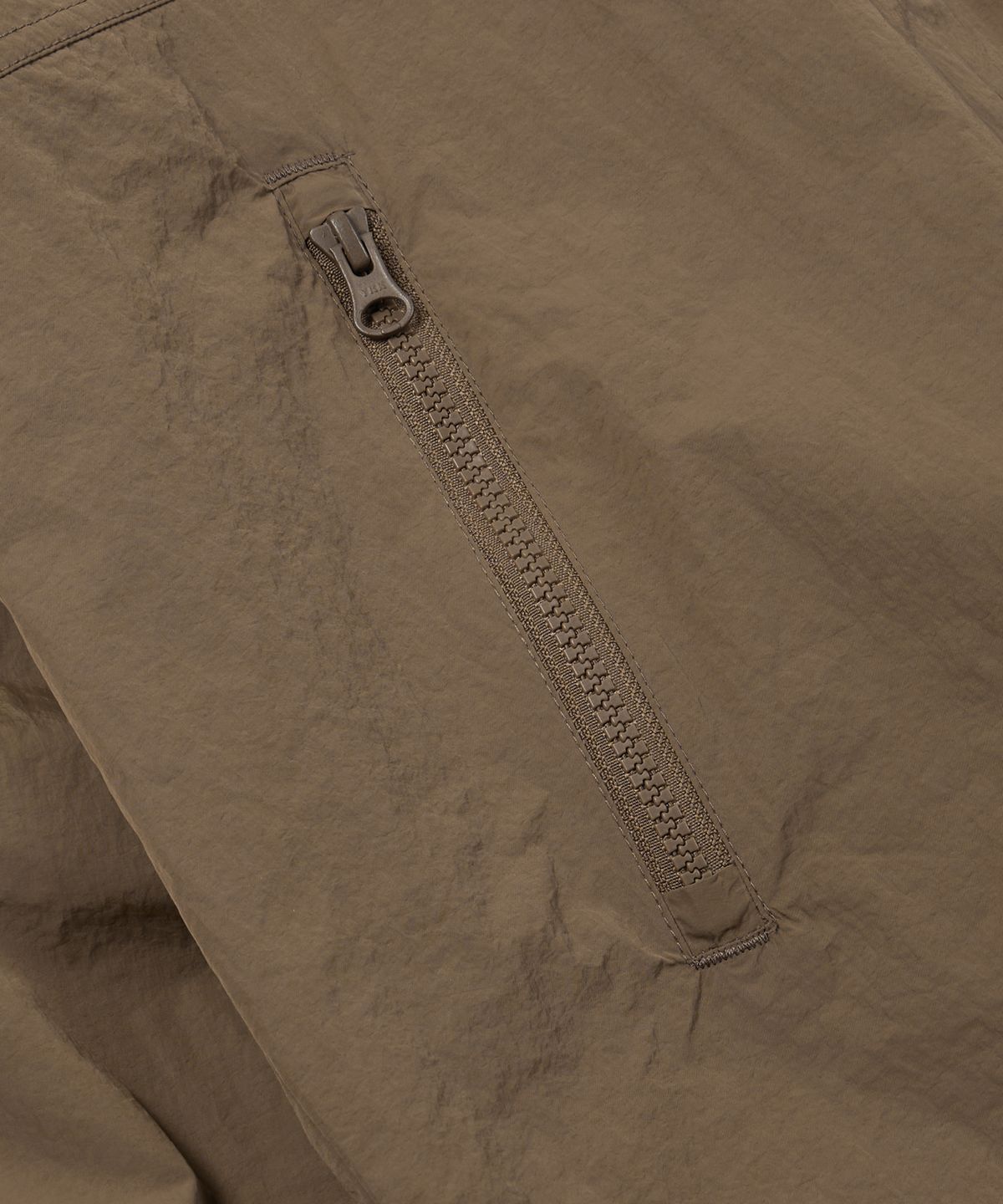 프리즘웍스(FRIZMWORKS) NYLON POCKET PULLOVER _ BROWN