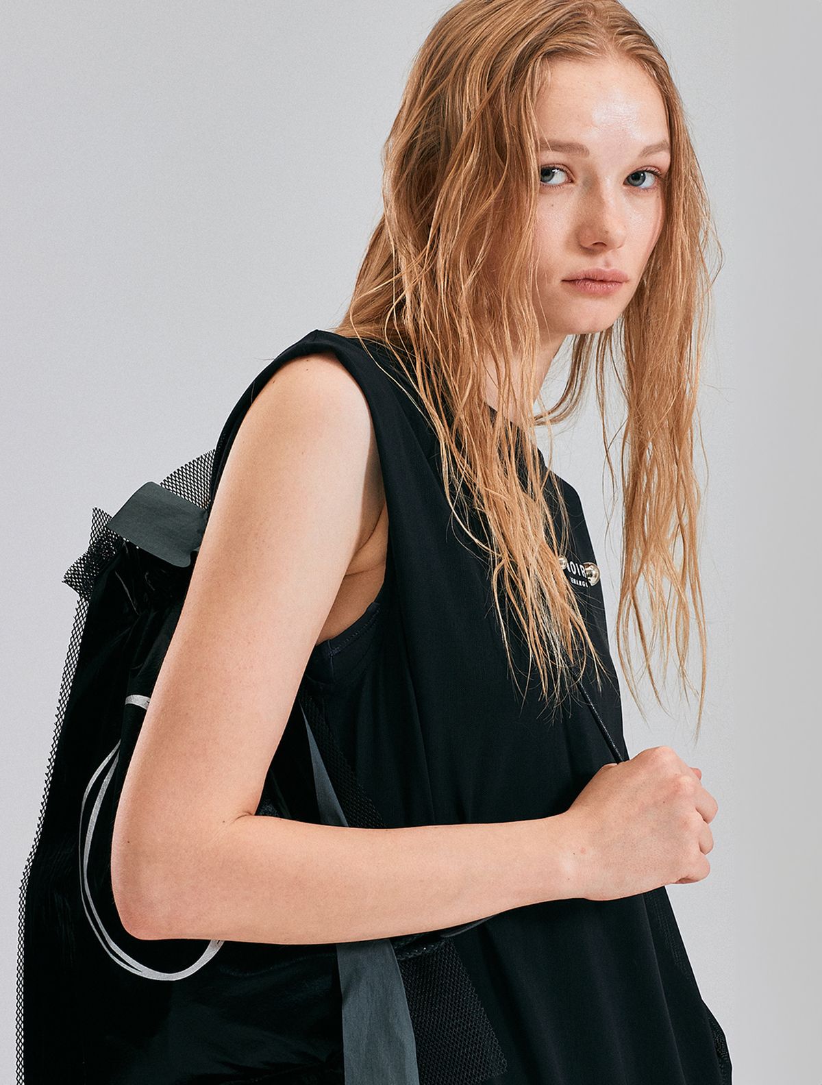 르망고 느와(LEMANGO NOIR) Folding Long Tee BK