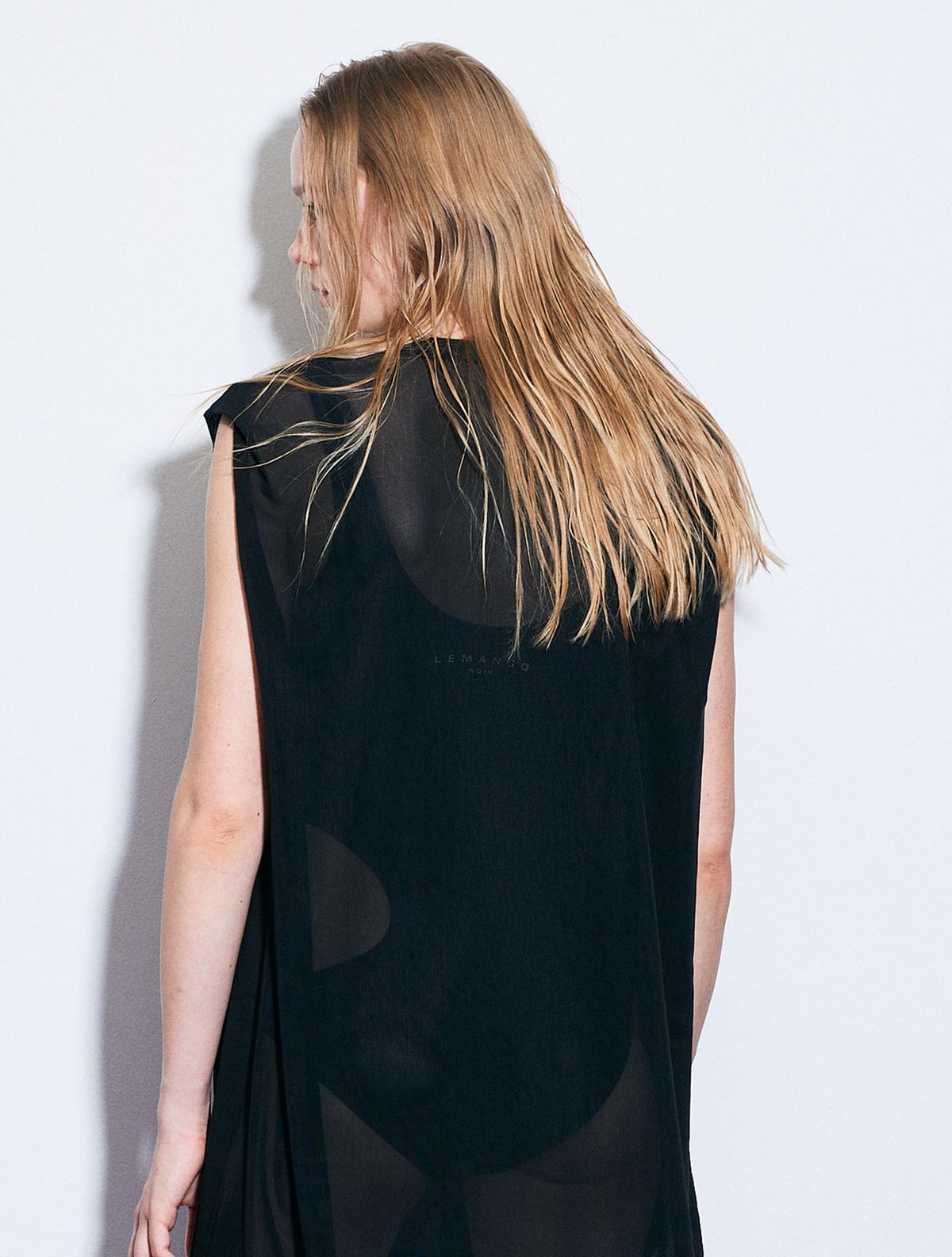 르망고 느와(LEMANGO NOIR) Folding Long Tee BK