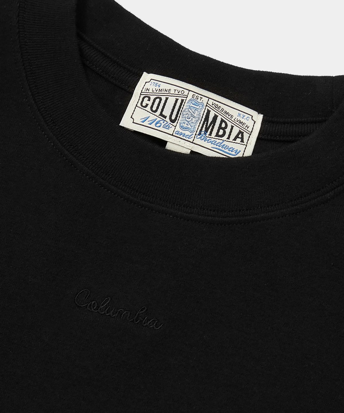 컬럼비아 유니버시티(COLUMBIA UNIVERSITY) TINY SCRIPT LOGO WOMEN SLIM-FIT S/S T-SHIRTS 블랙