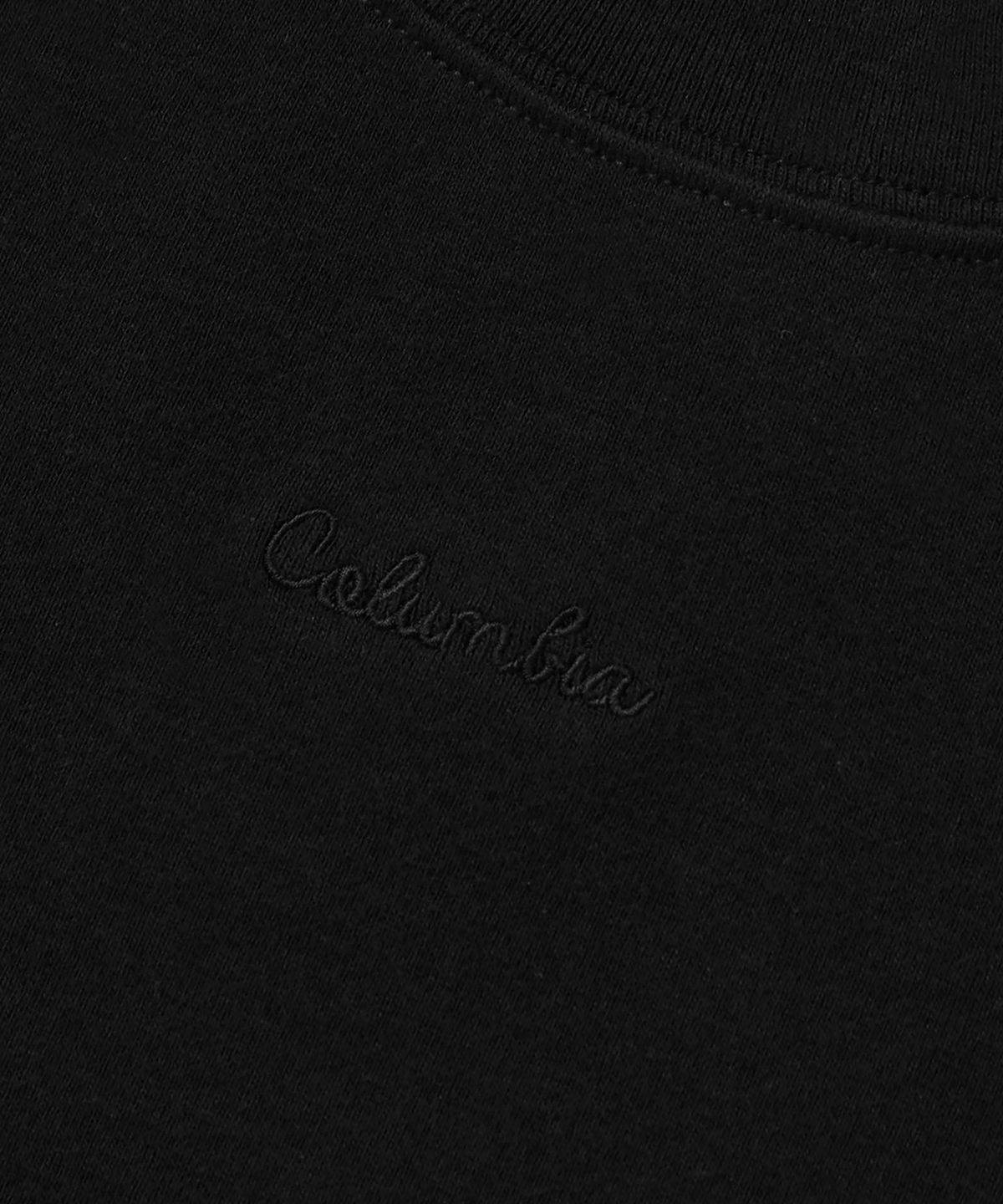 컬럼비아 유니버시티(COLUMBIA UNIVERSITY) TINY SCRIPT LOGO WOMEN SLIM-FIT S/S T-SHIRTS 블랙