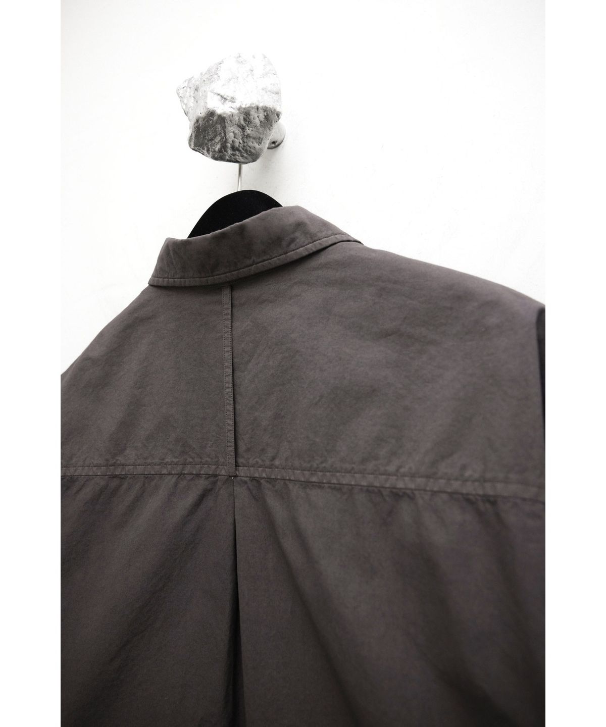 유스(YOUTH) Staff Shirt - Brown