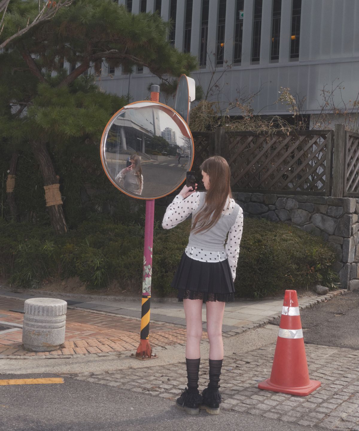 포더웨더(FOR THE WEATHER) 더블 레이어드 슬리브리스 (멜란지 그레이)