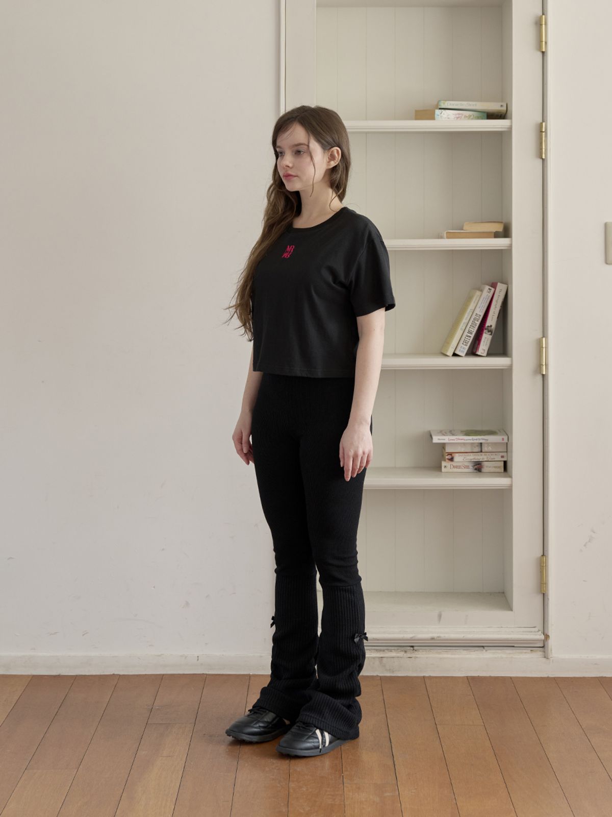 미에르꼴레스(MIERCOLES) MR CROP T-SHIRT [black/pink]