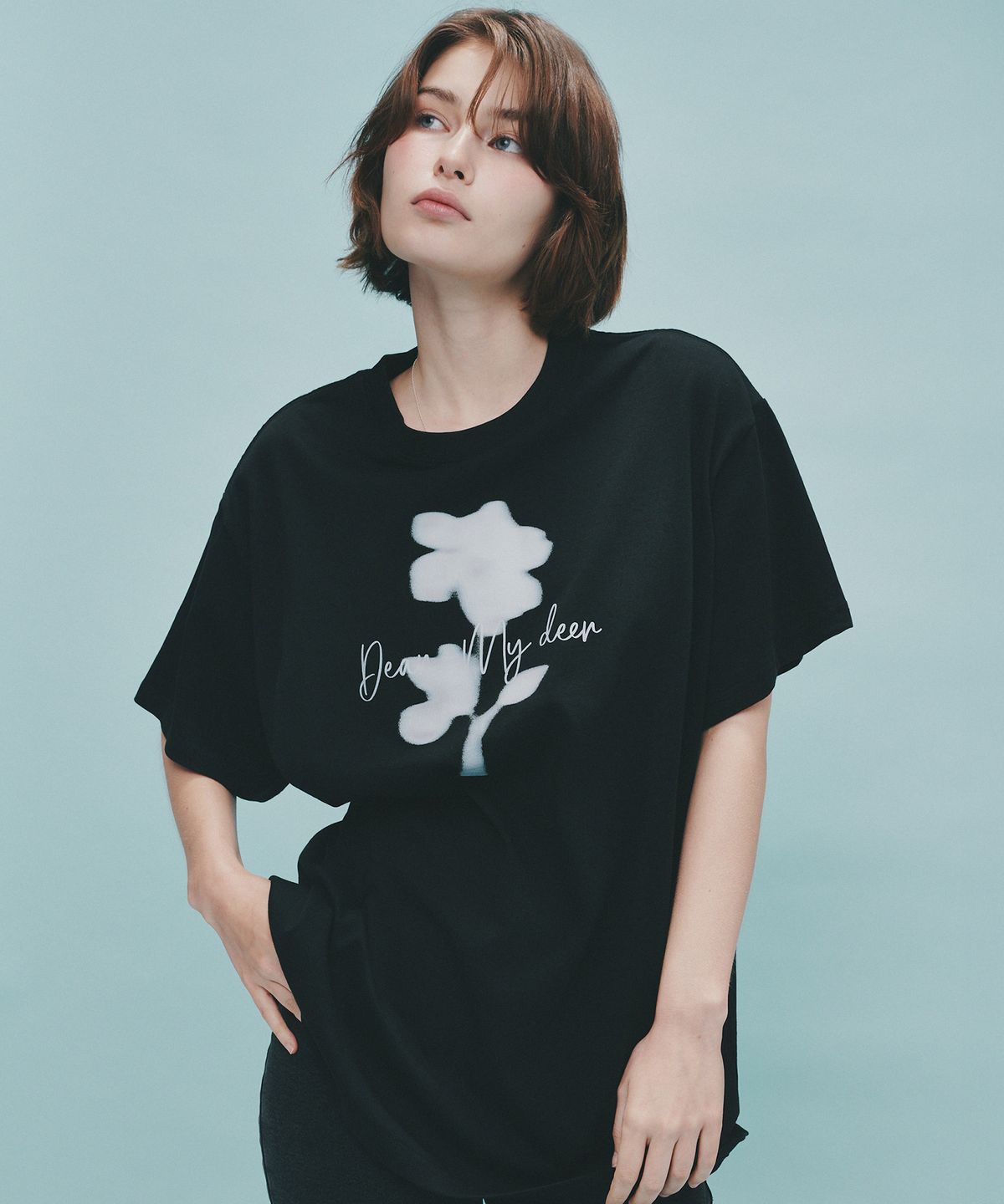 디어마이디어(DEARMYDEER) 오버핏 플라워 티셔츠_ 블랙