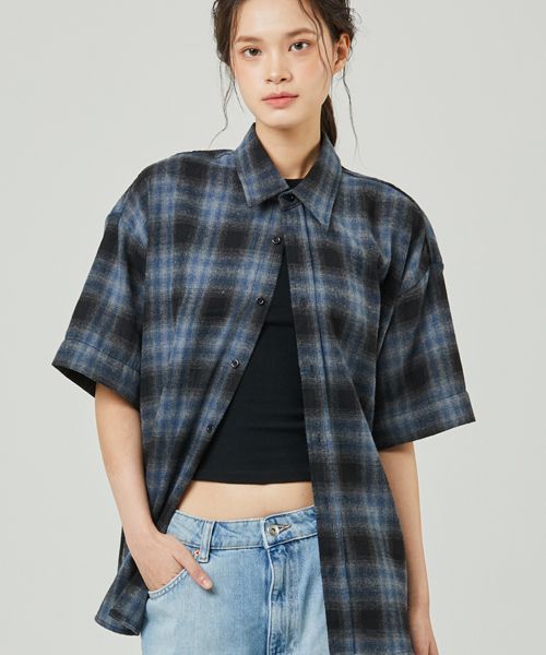 MUSINSA | EASE OMBRE 1/2 CHECK SHIRTS [OVERSIZED FIT] _BLUE_ Unisex