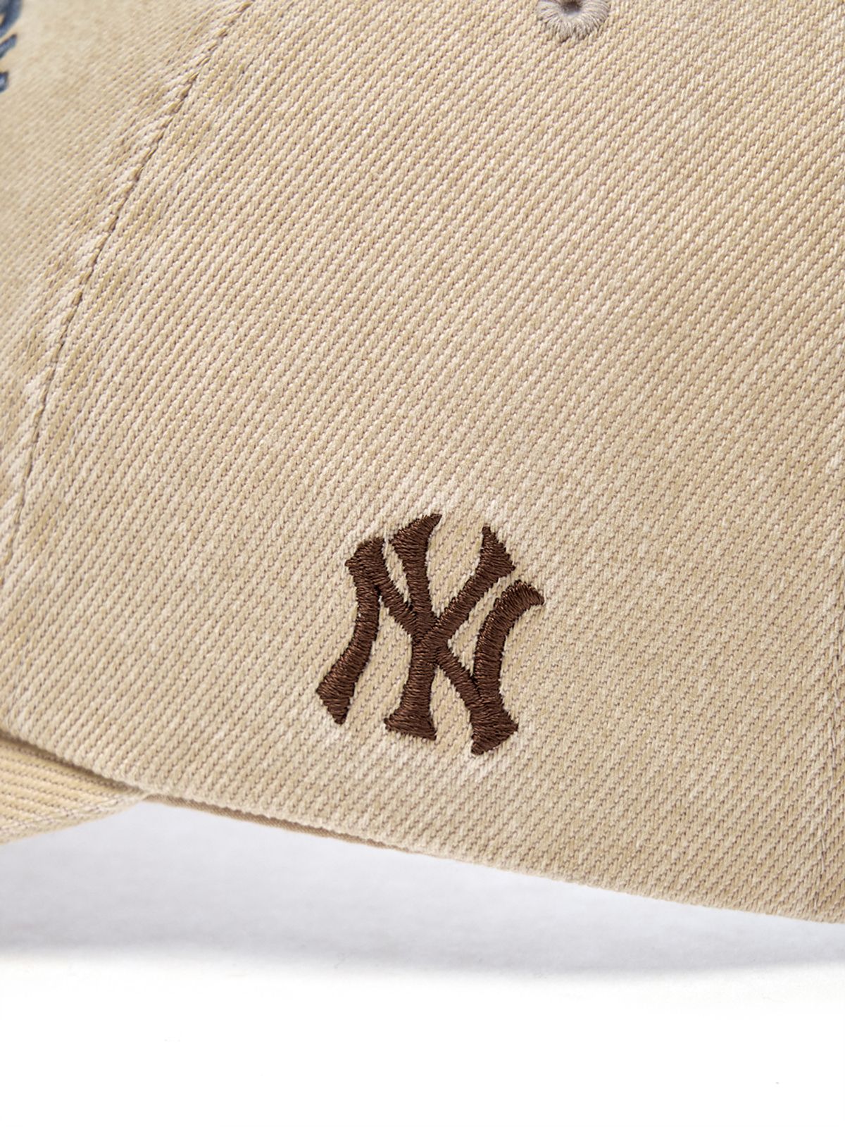 엠엘비(MLB) 바시티 빈티지 컬시브 스티치 언스트럭쳐 볼캡 NY (L.Beige)