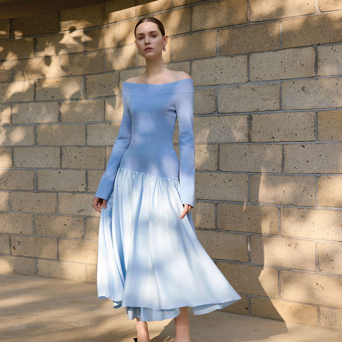 와이와이아이엠(YYIAM) YY_Blue one-shoulder dress