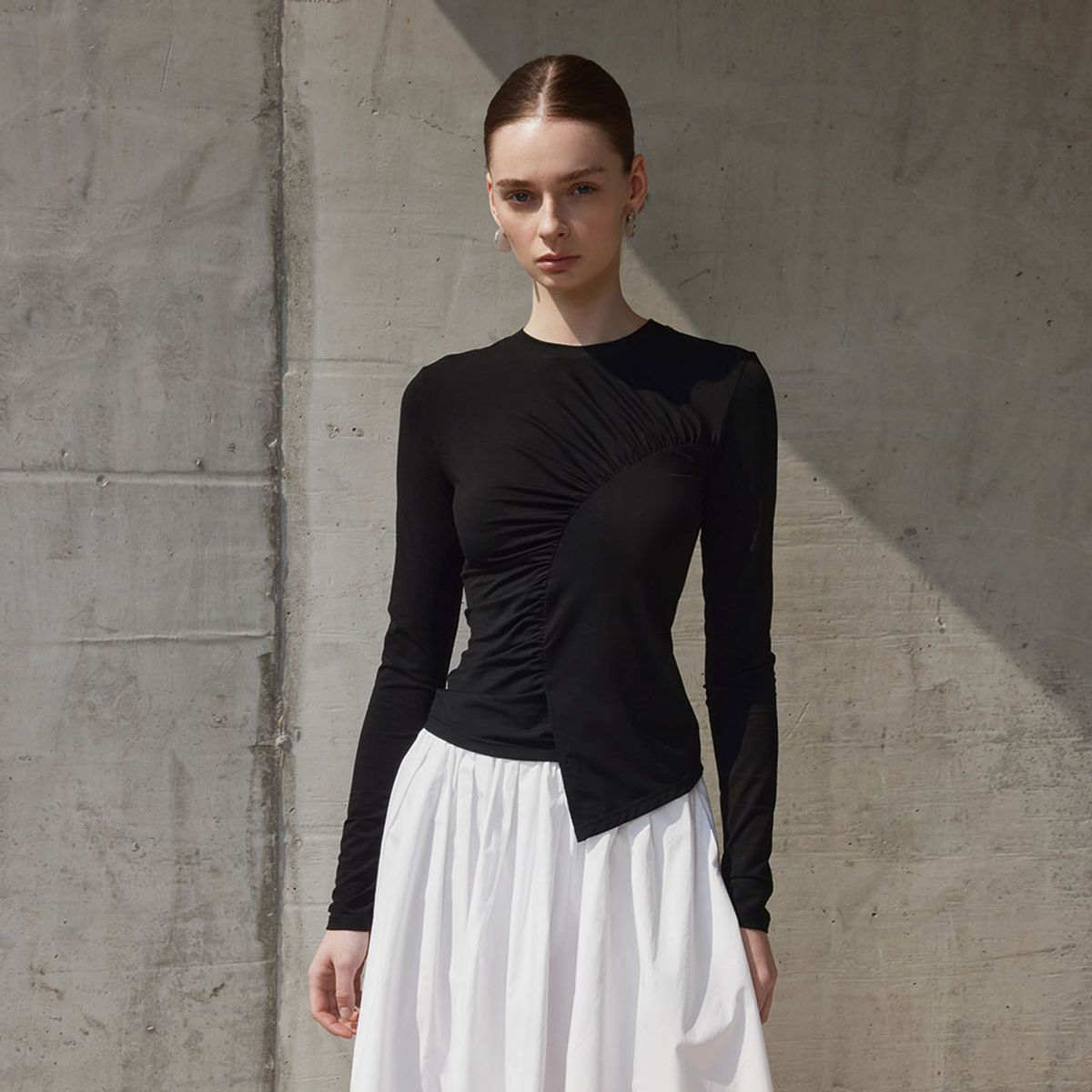 와이와이아이엠(YYIAM) YY_Straight long-sleeved top_2color