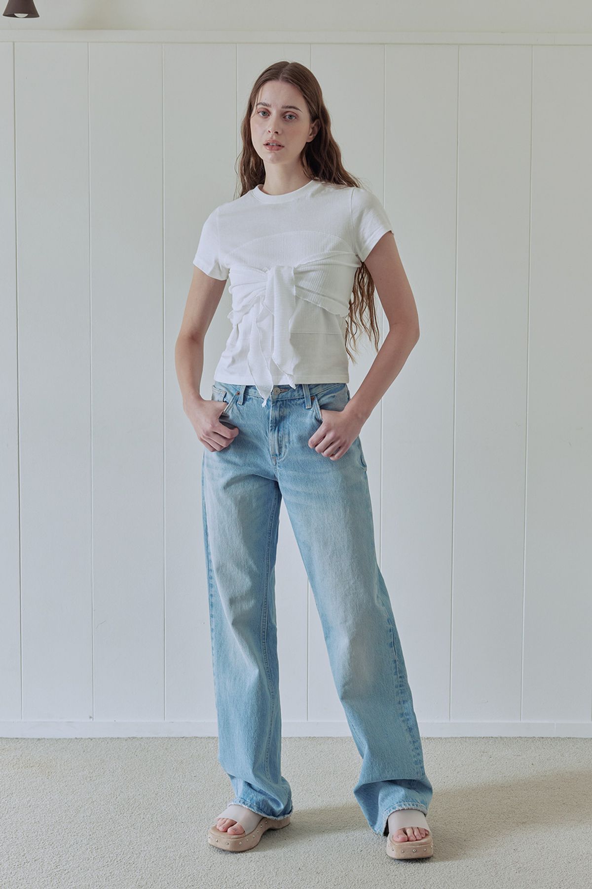 애프터아워즈(AFTERHOURS) BUTTERFLY KNOTTED HALF-TOP (IVORY)