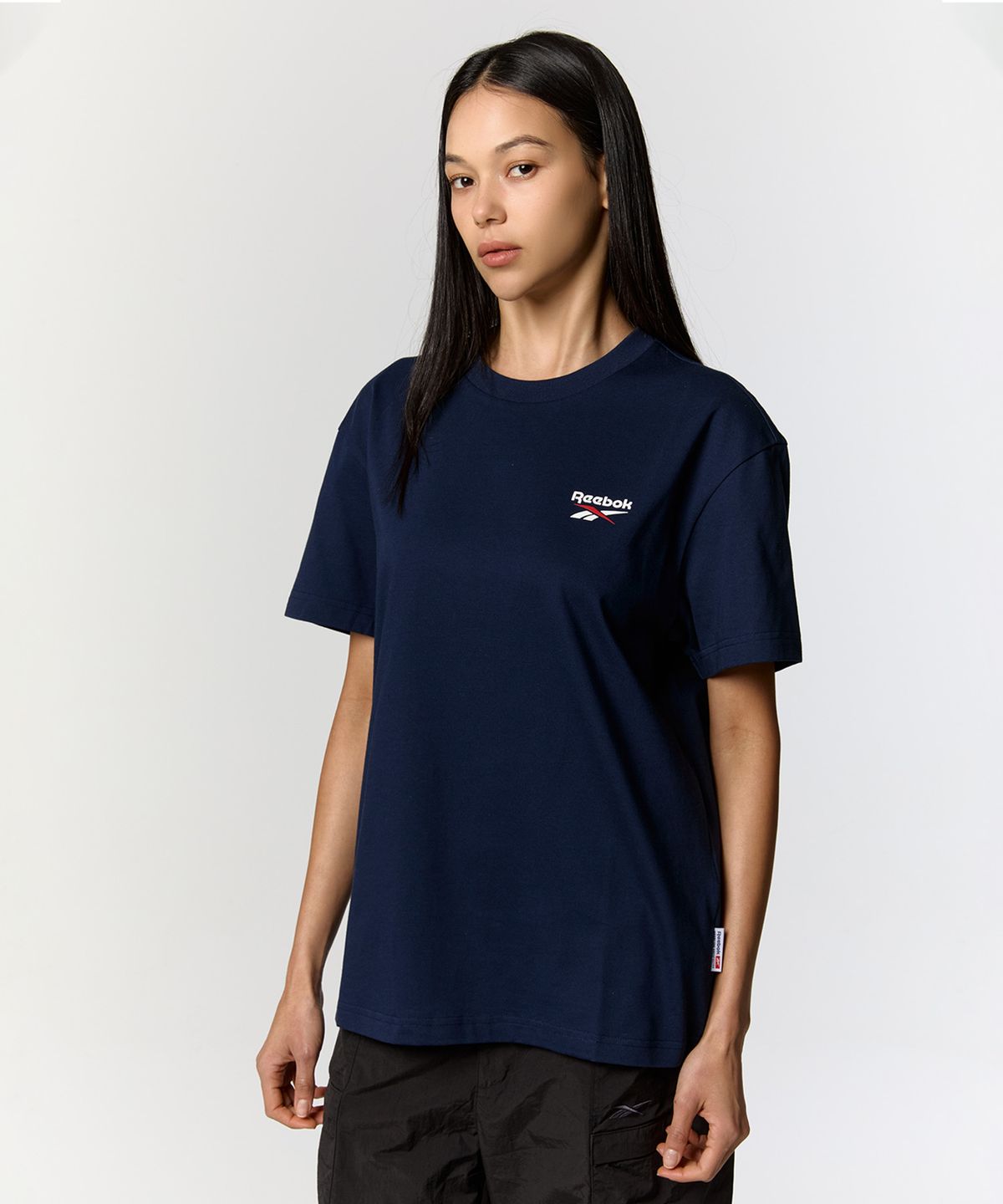 리복(REEBOK) 빅벡터 슬로건 티셔츠 - 네이비