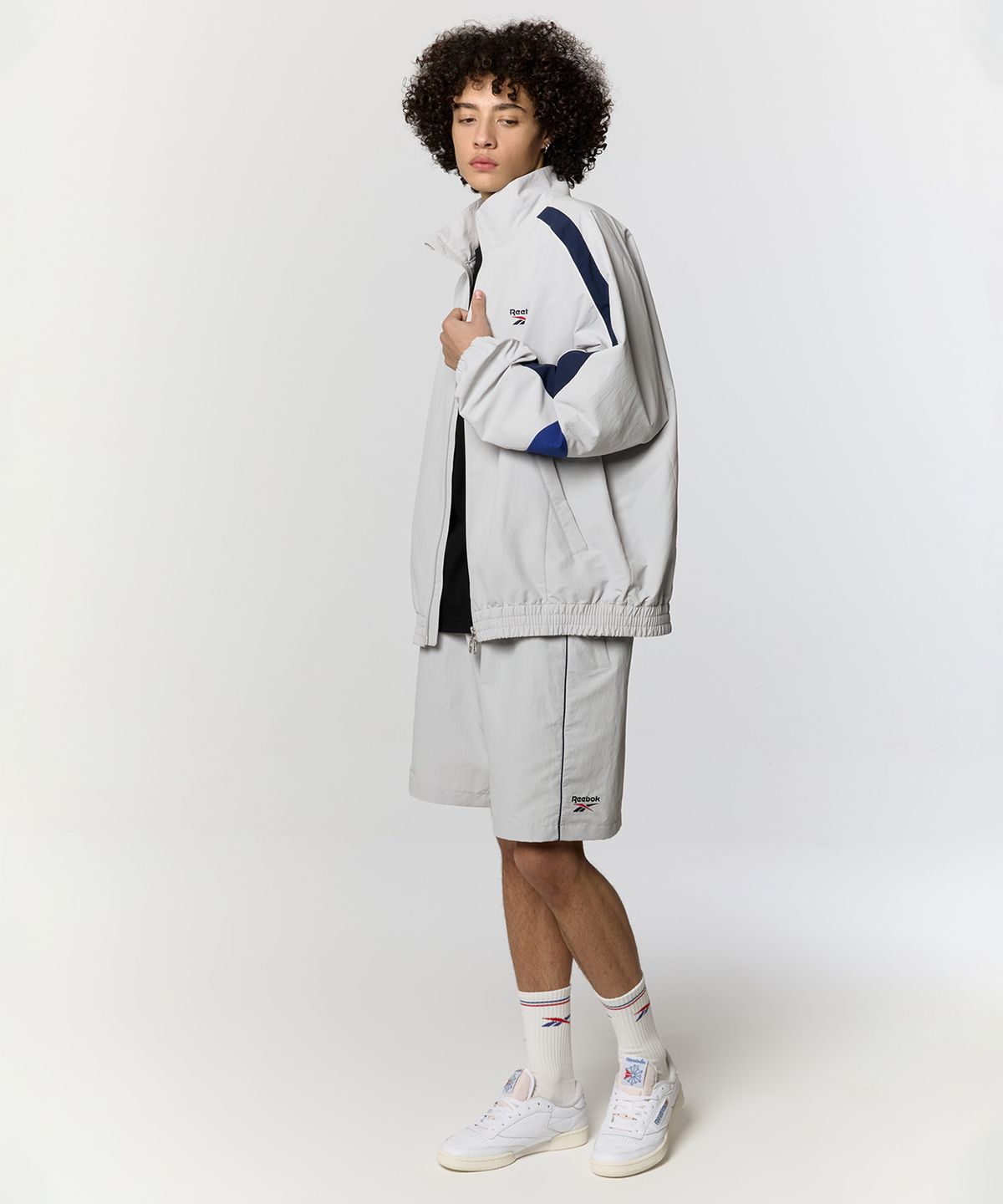 리복(REEBOK) 레전드 쇼츠 - 라이트 그레이