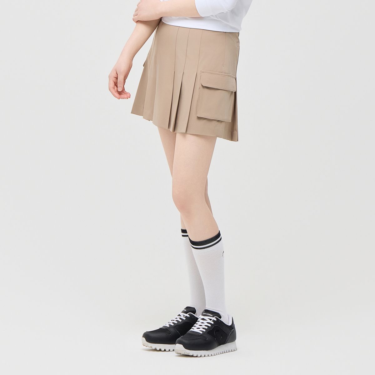 챌린저(CHALLENGER) 여성 에센셜 폴리스판 카고포켓 플리츠 큐롯 베이지