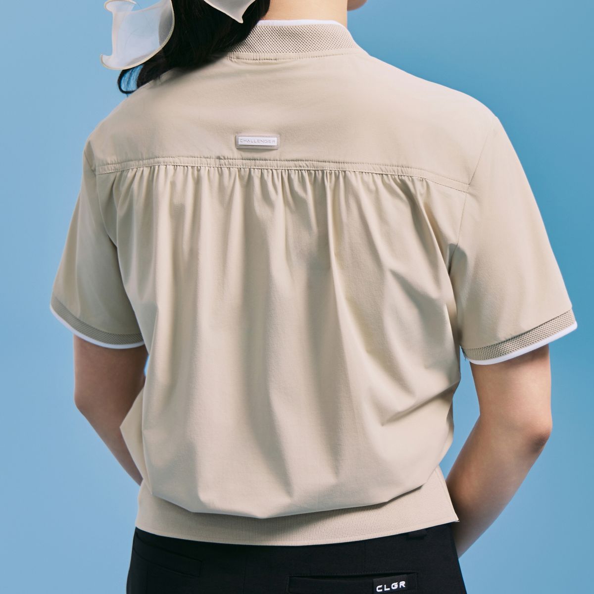 챌린저(CHALLENGER) 여성 셔링 포인트 반집업 스타디움 카라 우븐탑 베이지
