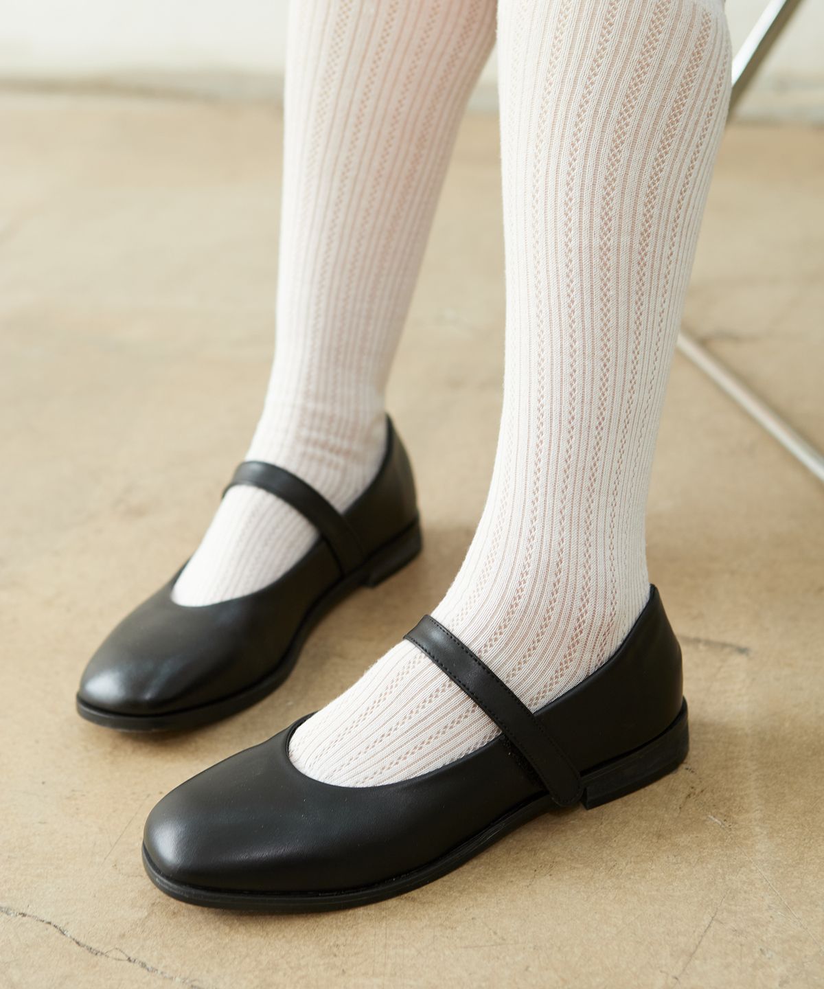 커스텀에이드 우먼(CUSTOMADE WOMAN) 2cm 미니멀 벨크로 스트랩 플랫 토프(CW0085BK)
