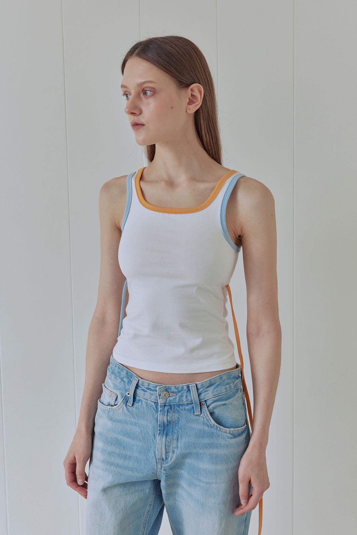 애프터아워즈(AFTERHOURS) COLOR BLOCKED STRING SLEEVELESS TOP (LIGHT BLUE)