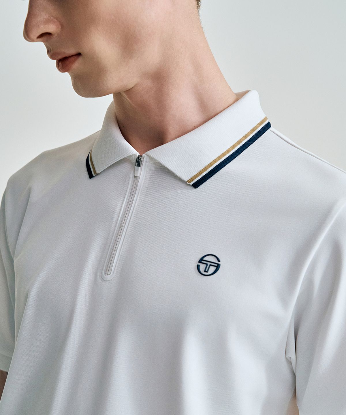 세르지오 타키니(SERGIO TACCHINI) M 카라포인트 지퍼넥 피케 반팔 폴로 (White)