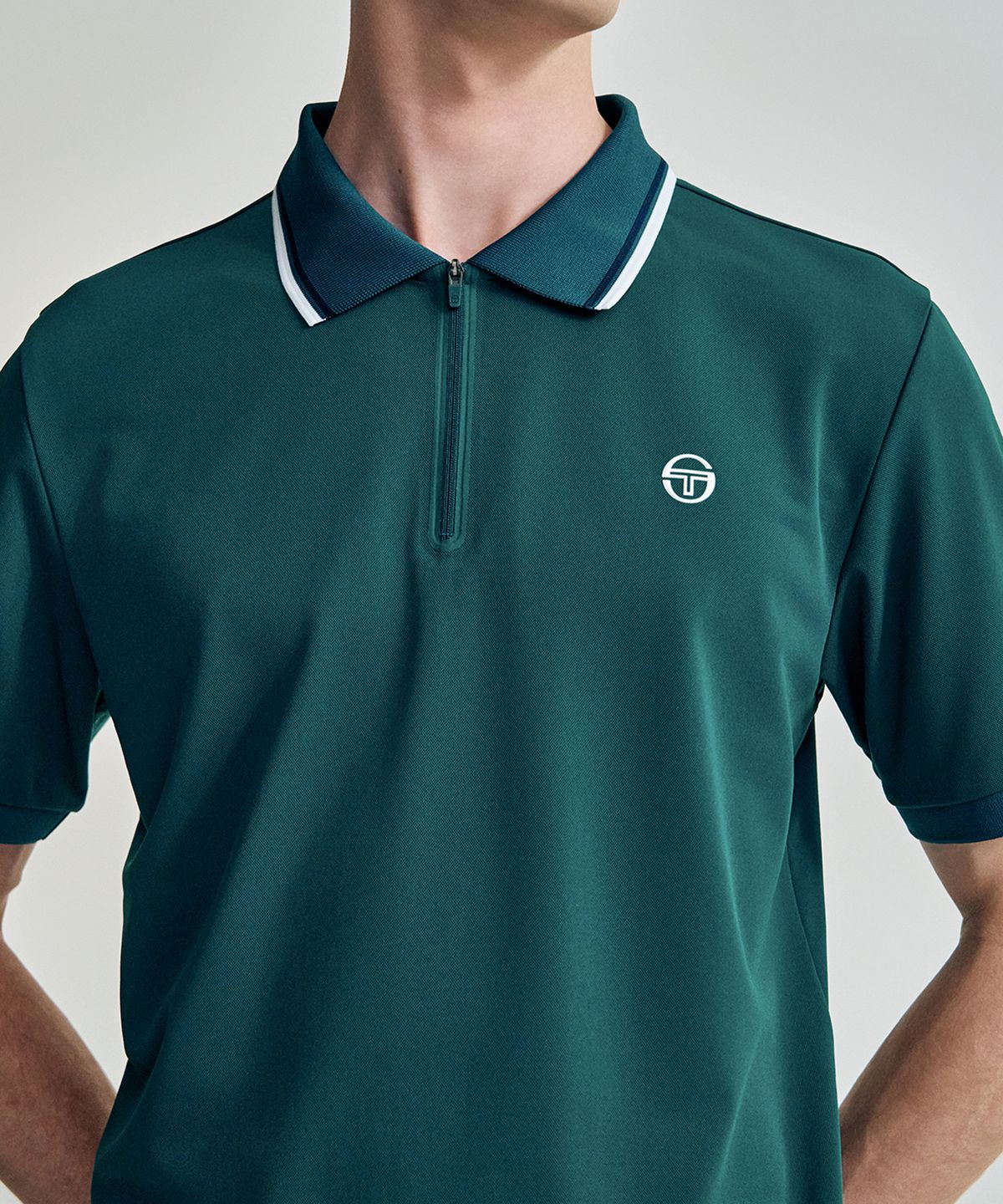 세르지오 타키니(SERGIO TACCHINI) M 카라포인트 지퍼넥 피케 반팔 폴로 (D.Green)