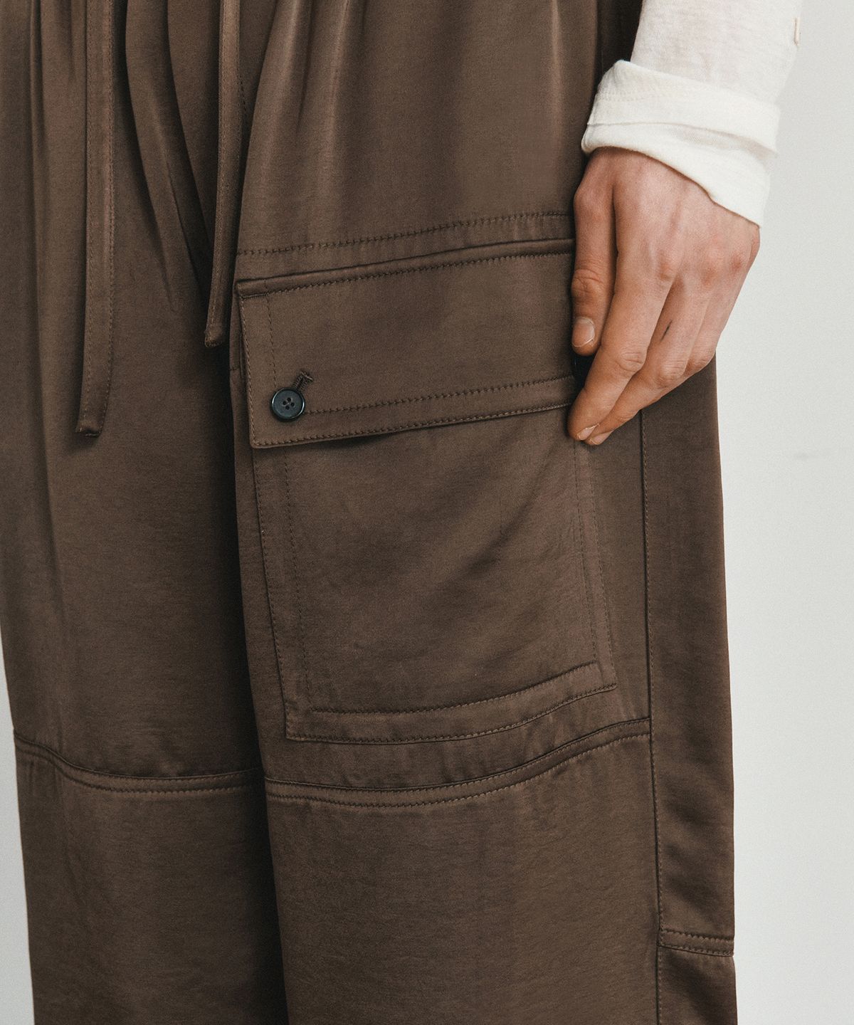 호이테(HEUTE) HET SILKY BANDING PANTS (BROWN)
