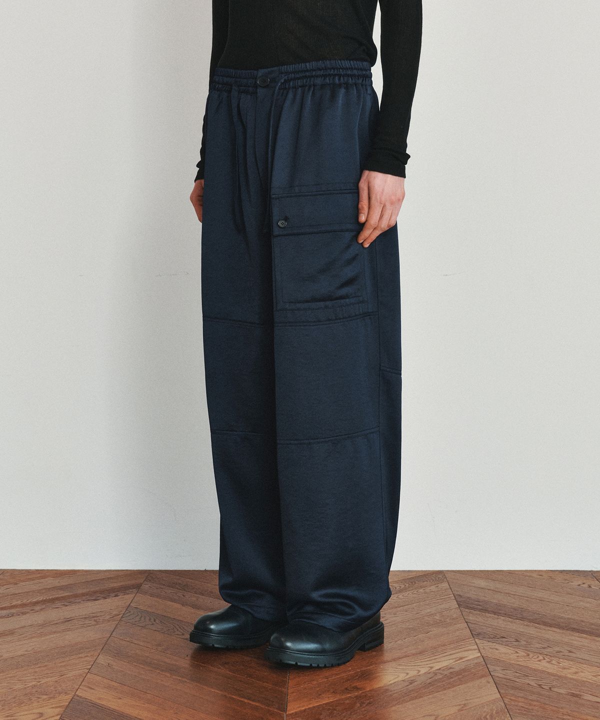 호이테(HEUTE) HET SILKY BANDING PANTS (NAVY)