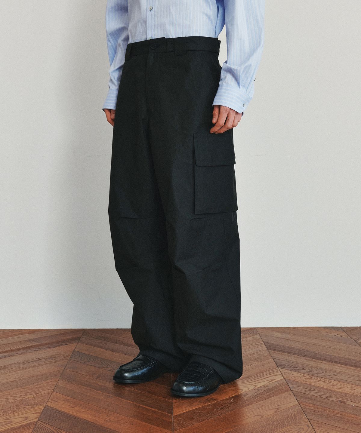 호이테(HEUTE) KAI CARGO PANTS (BLACK)