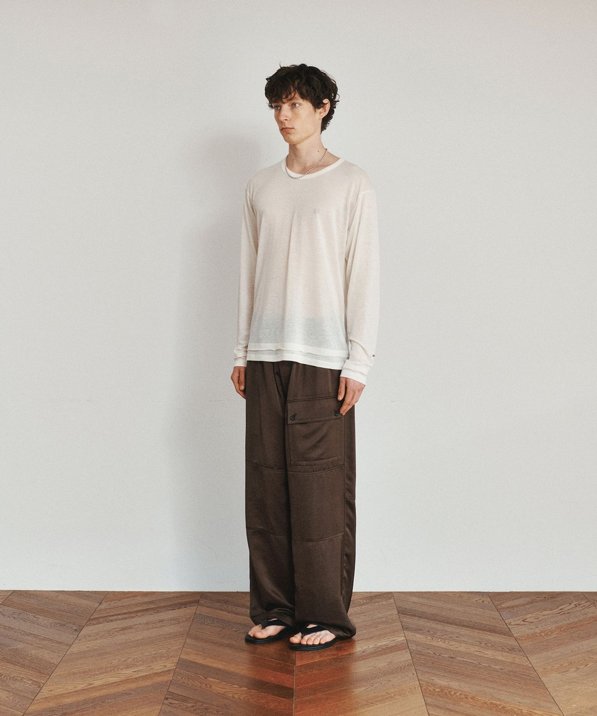호이테(HEUTE) FUZZY ROUND NECK T-SHIRT (OFF WHITE)