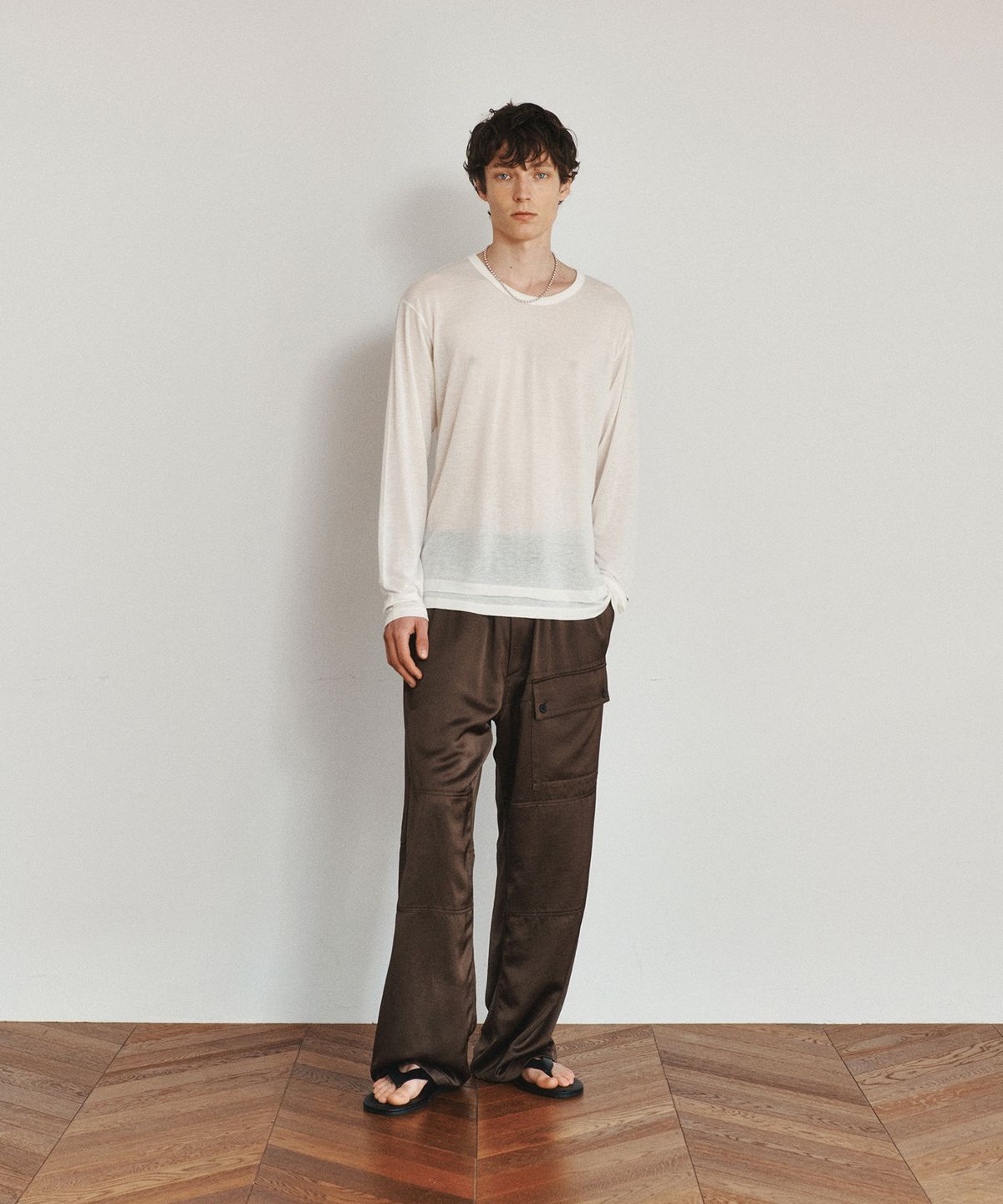 호이테(HEUTE) FUZZY ROUND NECK T-SHIRT (OFF WHITE)
