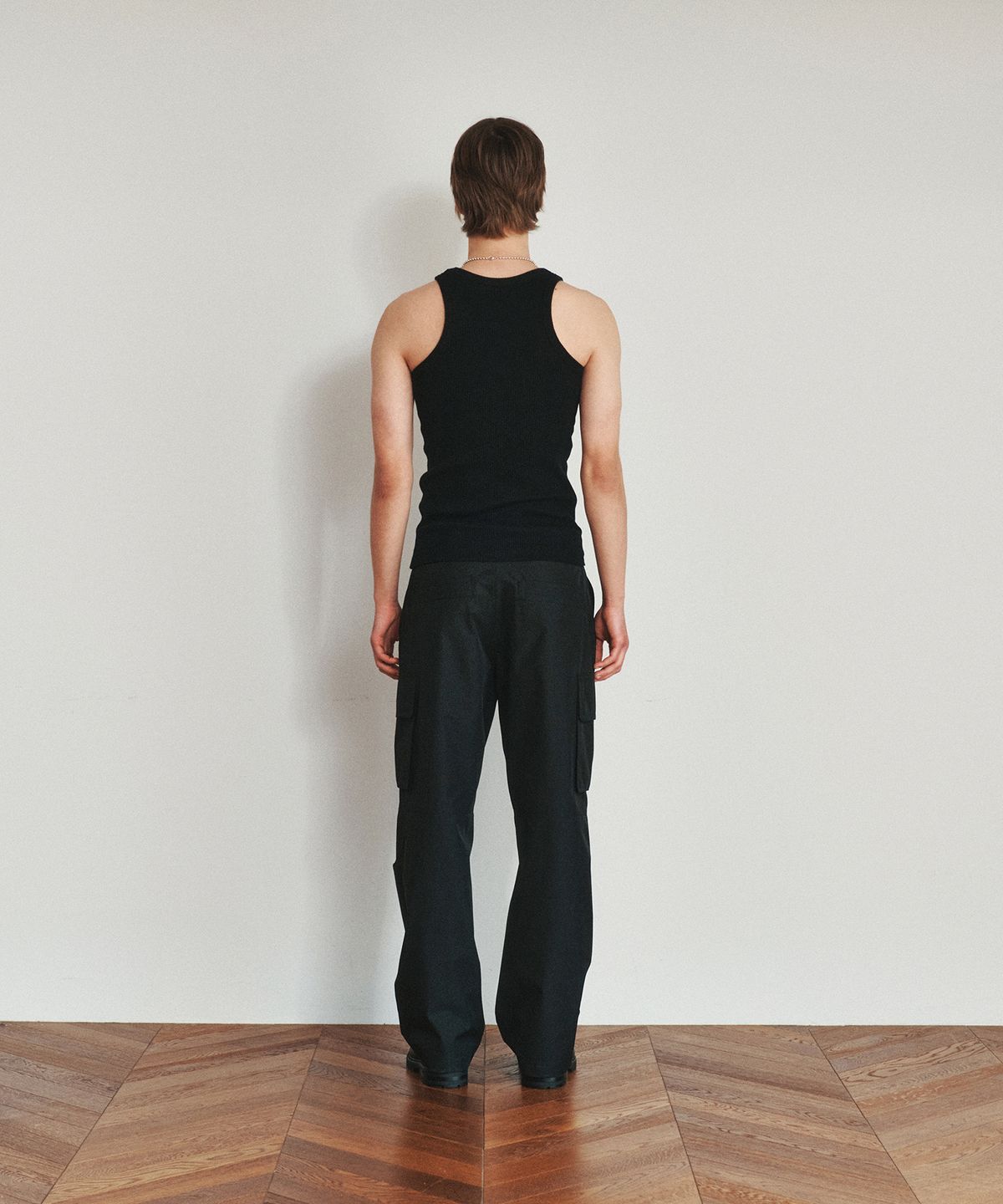 호이테(HEUTE) HET RIBBED SLIM SLEVELESS TOP (BLACK)