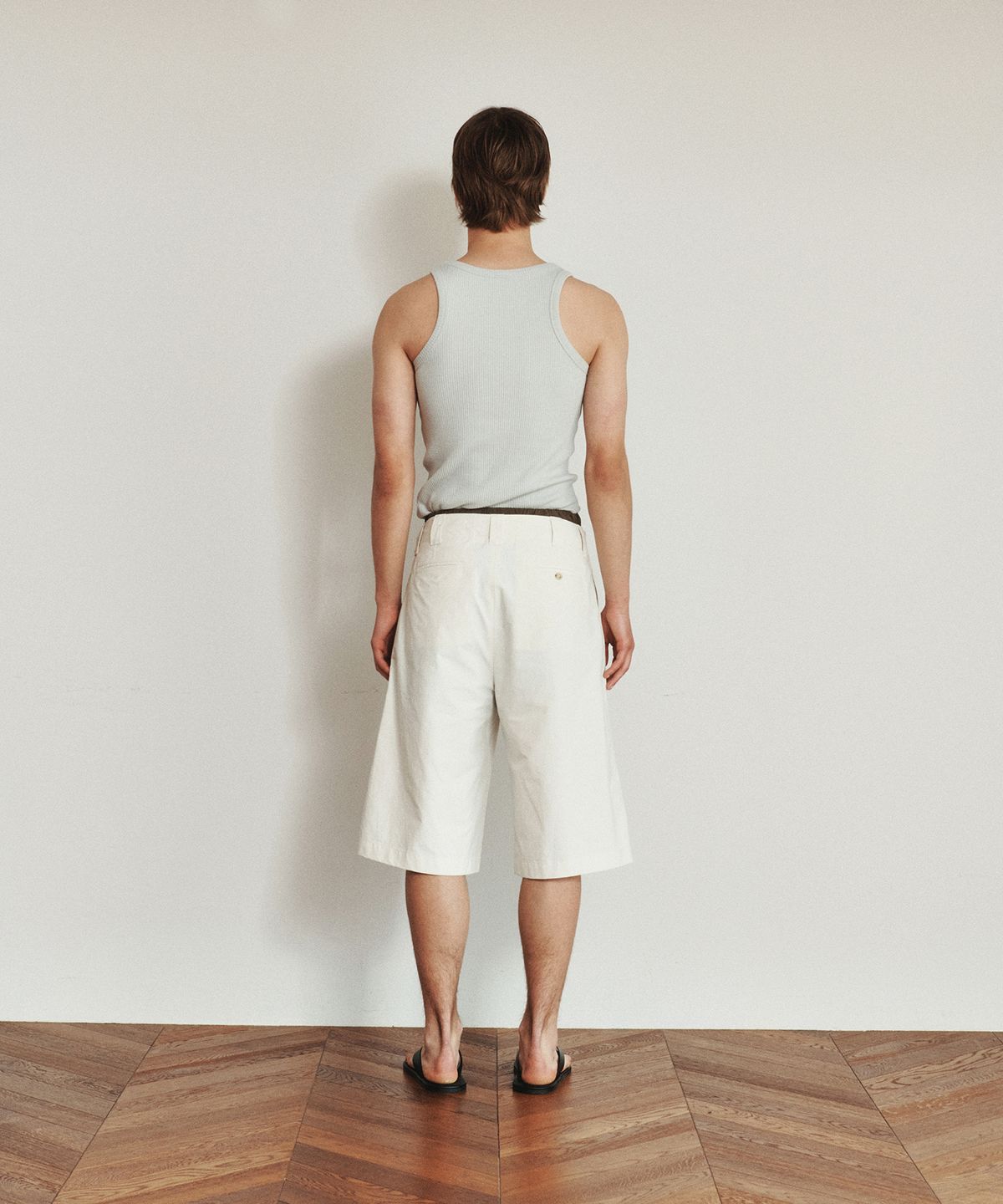 호이테(HEUTE) HET RIBBED SLIM SLEVELESS TOP (LIGHT GREY)