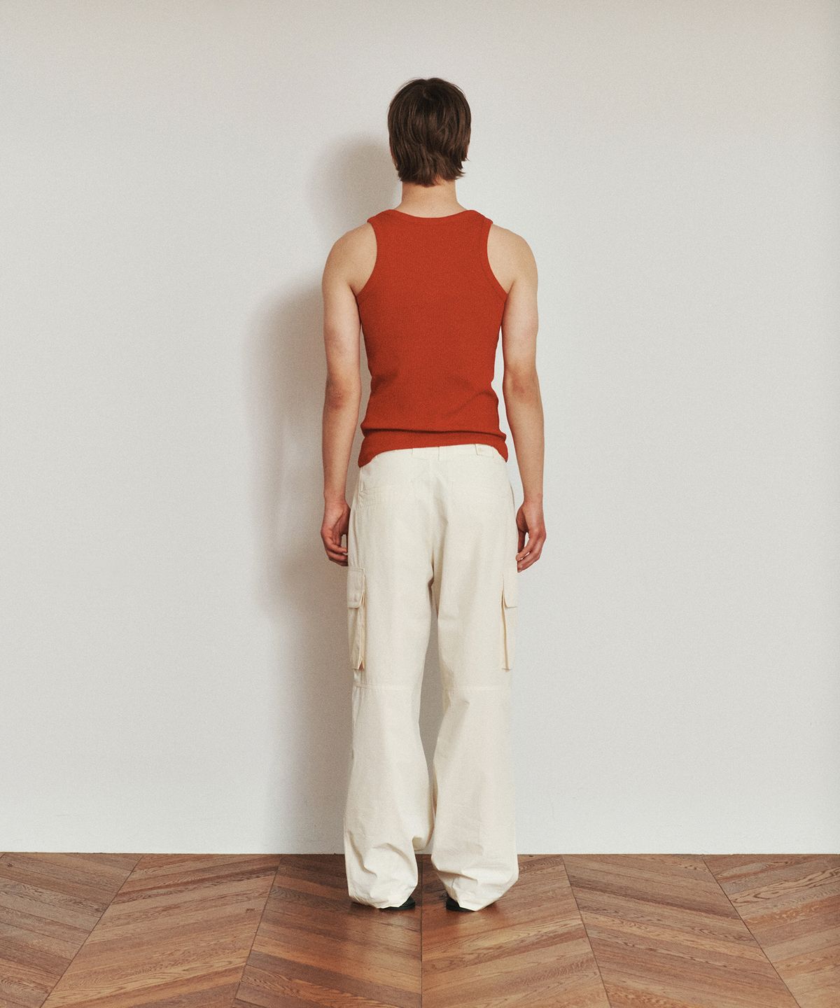 호이테(HEUTE) HET RIBBED SLIM SLEVELESS TOP (RED)