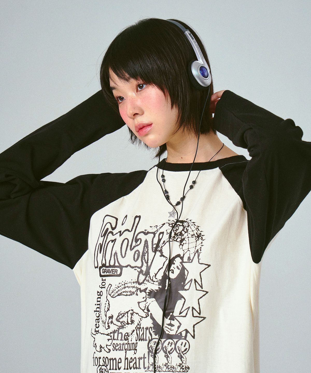 그레이버(GRAVER) [UNISEX]FRIDAY 빈티지 래글런 롱슬리브 티셔츠_3color