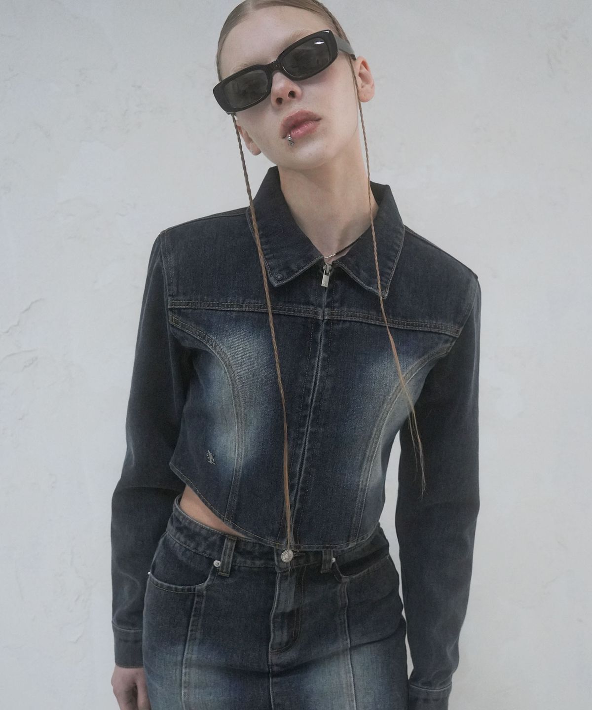 어반드레스(AVANDRESS) 1per Incised Crop Jacket - 2COL
