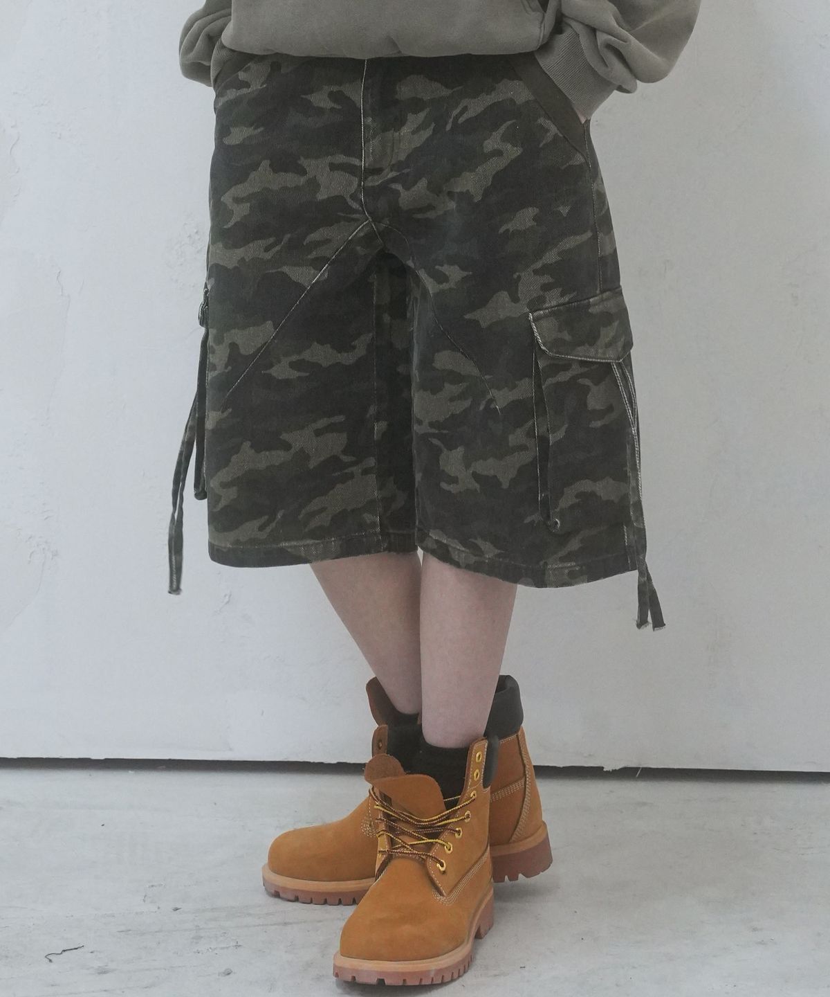 어반드레스(AVANDRESS) Twoseul Camouflage Shorts - 2COL