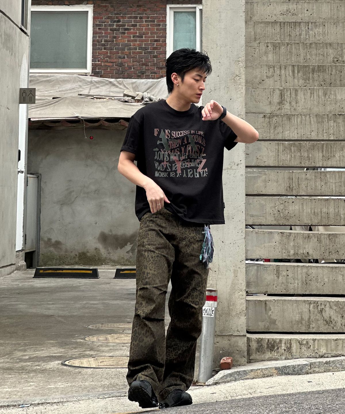 쿠톤(QUTON) 포뮬러 오버핏 헤비 반팔티셔츠