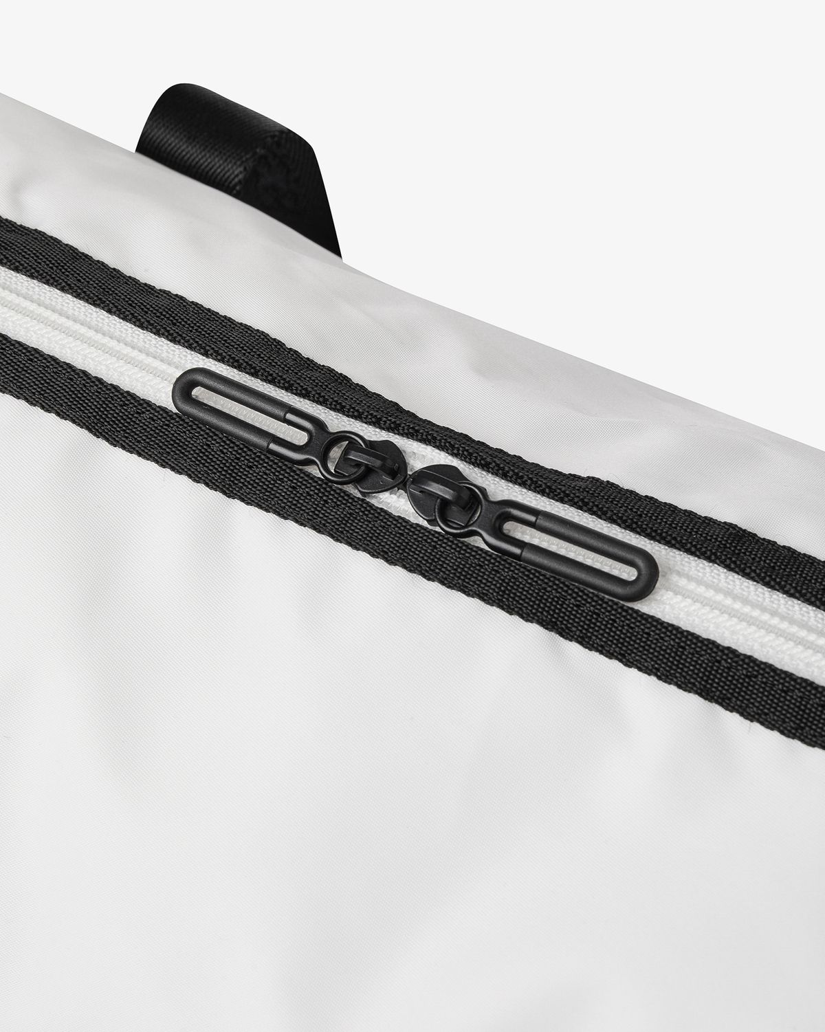 에이이에이이(AEAE) SCHOOL BOY DUFFLE BAG [WHITE]