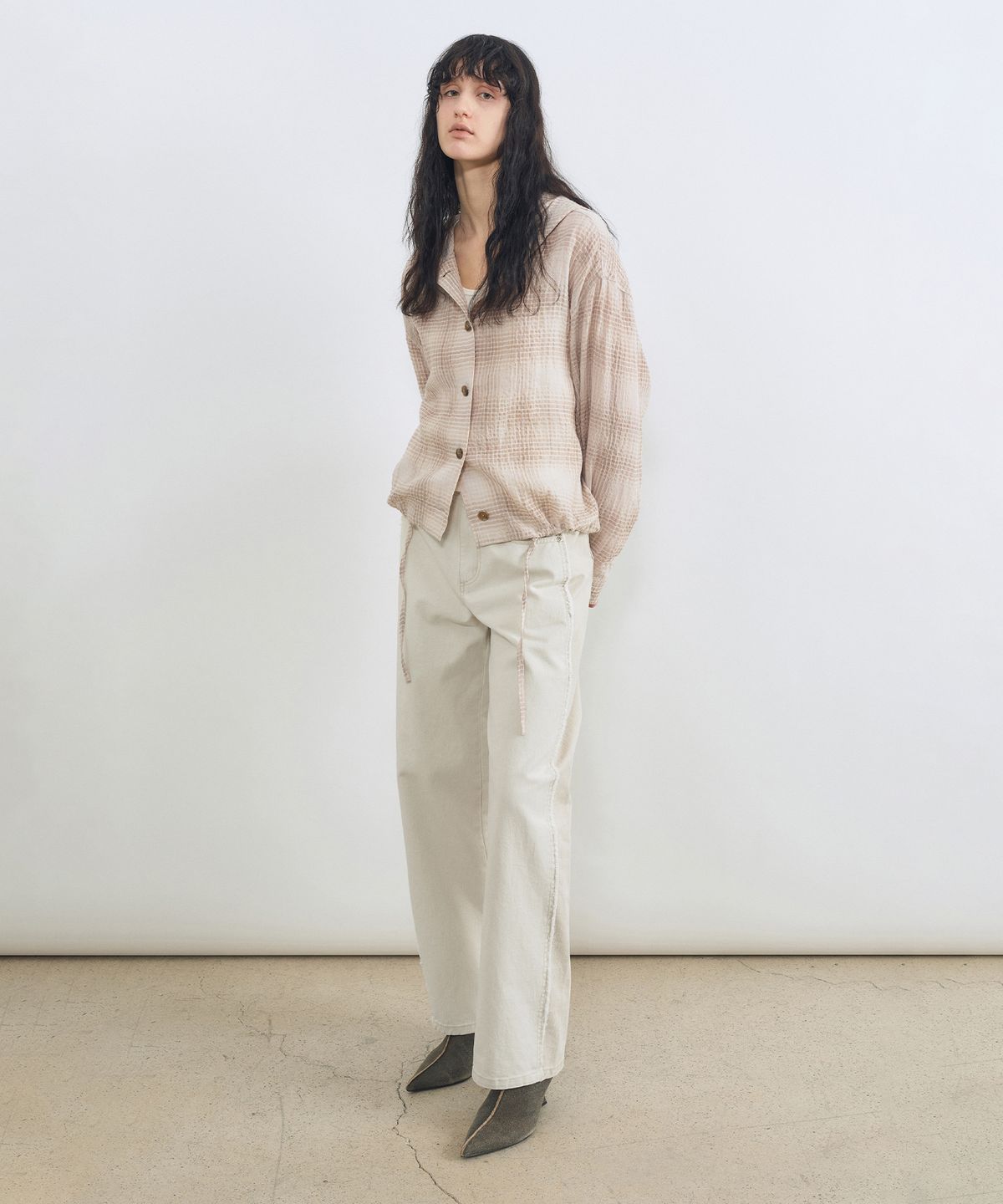 인사일런스 우먼(INSILENCE WOMEN) 체크 린넨 후드 셔츠 BEIGE