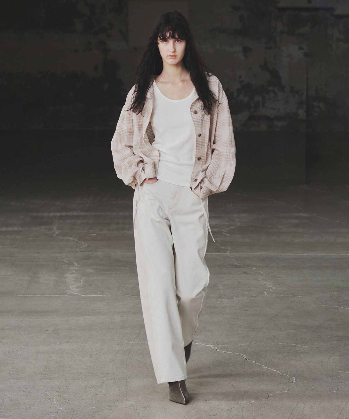 인사일런스 우먼(INSILENCE WOMEN) 체크 린넨 후드 셔츠 BEIGE