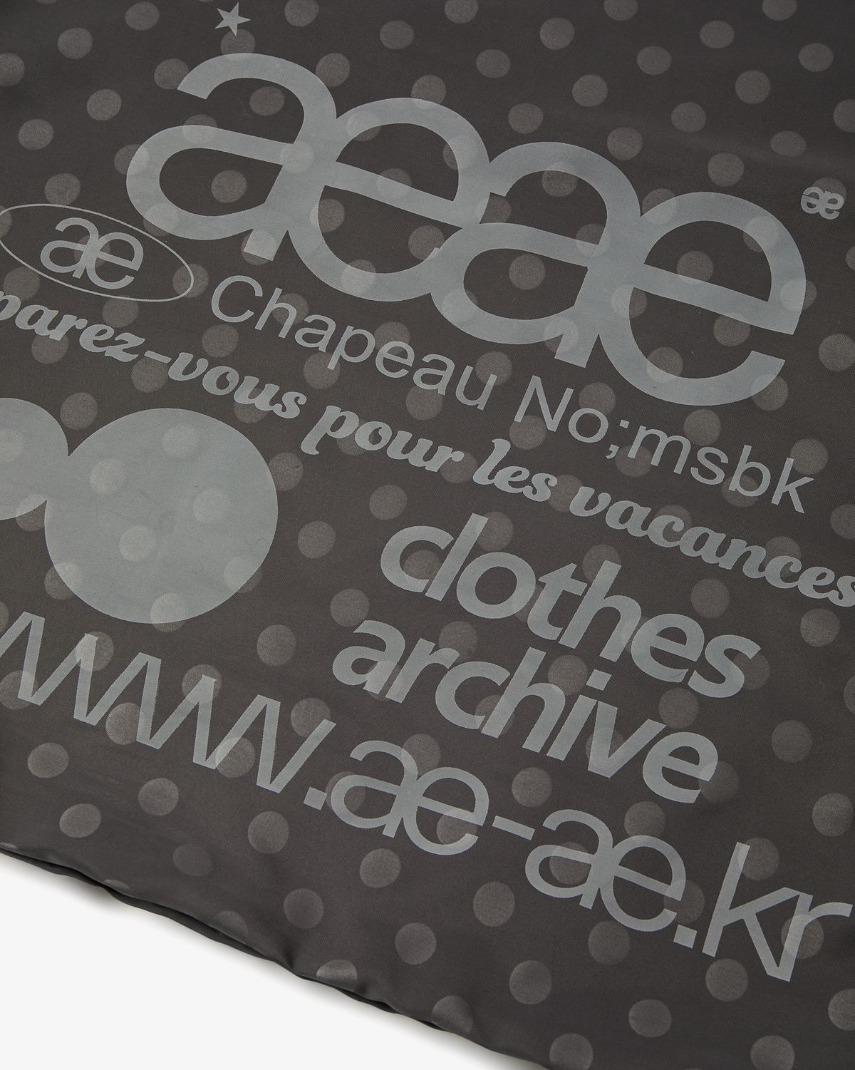 에이이에이이(AEAE) WEB LOGO DOT GYM SACK [GREY]