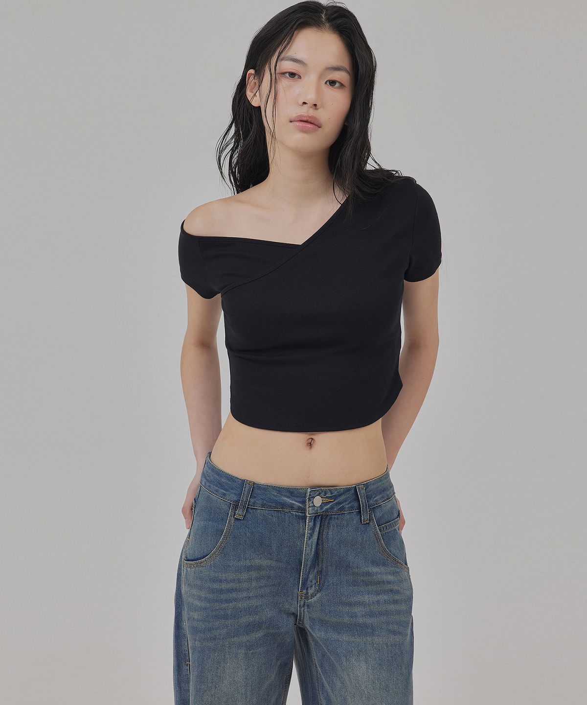 탑걸(TOPGIRL) OVERLAPPED PANEL SHORT-SLEEVE TOP_T516TP115