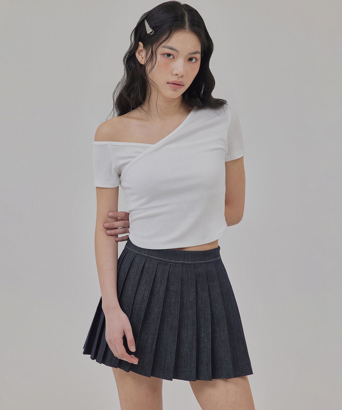탑걸(TOPGIRL) OVERLAPPED PANEL SHORT-SLEEVE TOP_T516TP115