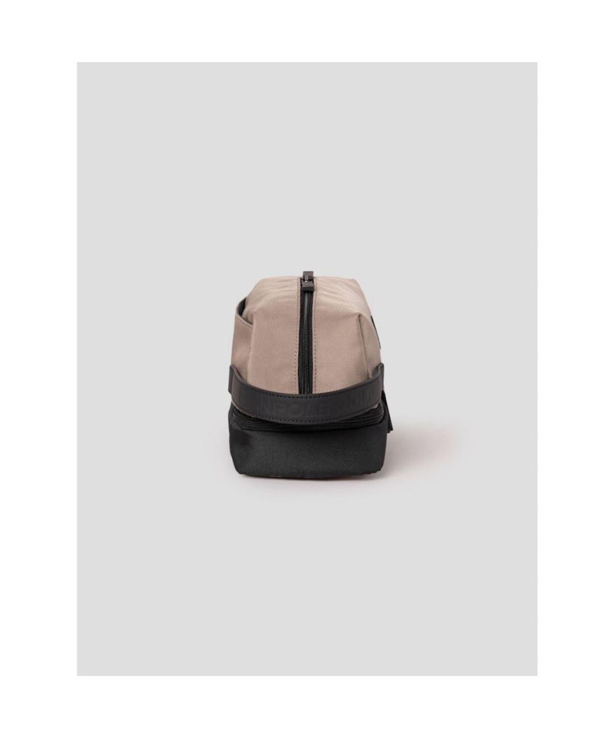 빈폴 액세서리(BEANPOLE ACCESSORY) 공용 이지스 파우치 - 브라운