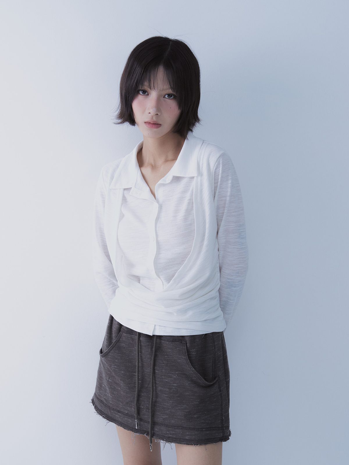 쎄쎄쎄(SETSETSET) DRAPE SHIRT TOP (WHITE)