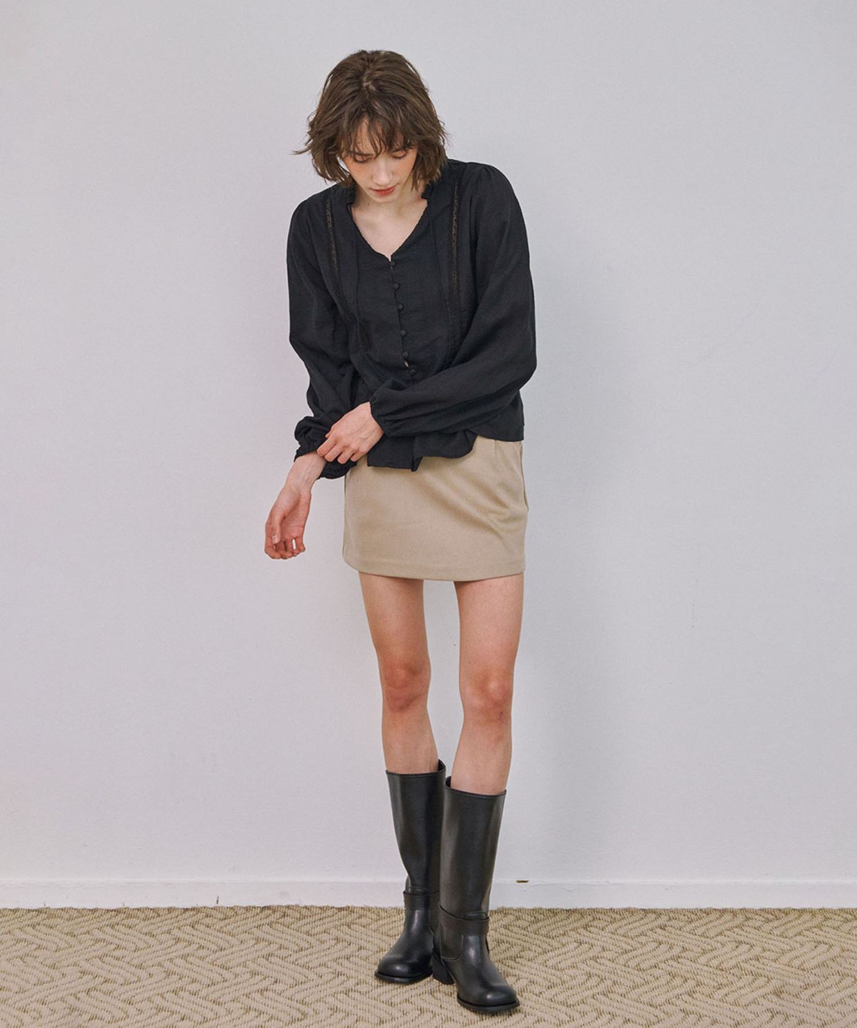 마롯(MARROT) RUFFLE LACE BLOUSE_BLACK