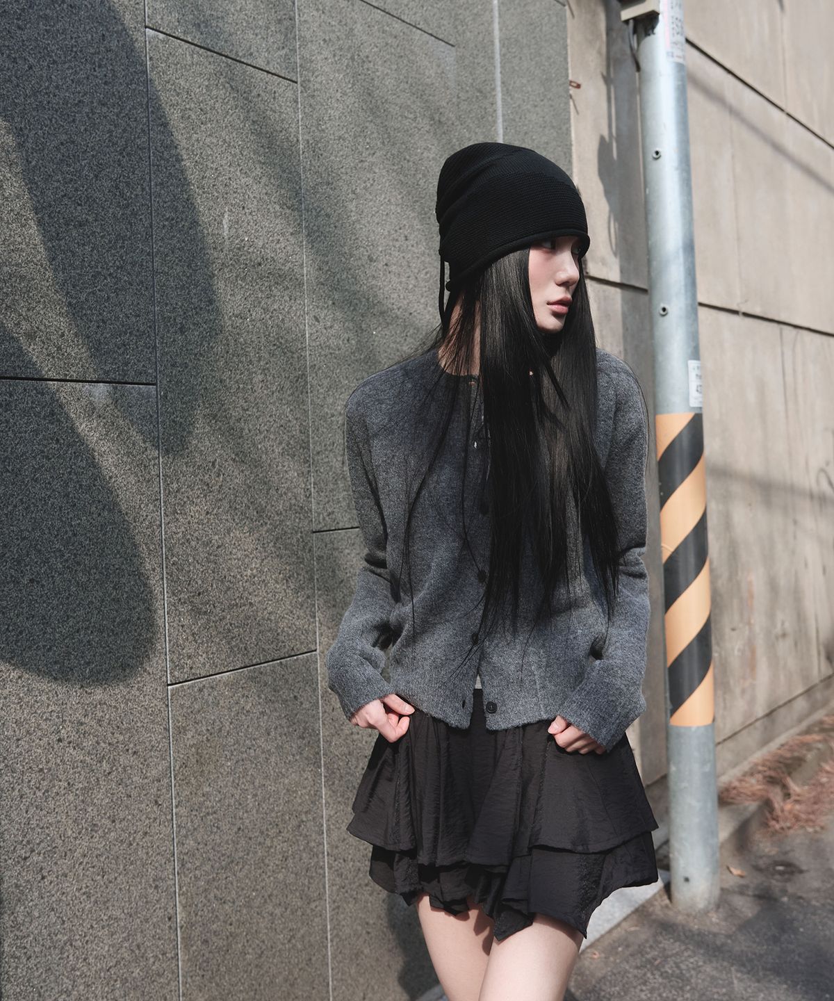 시스에이(SIS A) 콘트라스트 엠보 스트링 비니 [black]