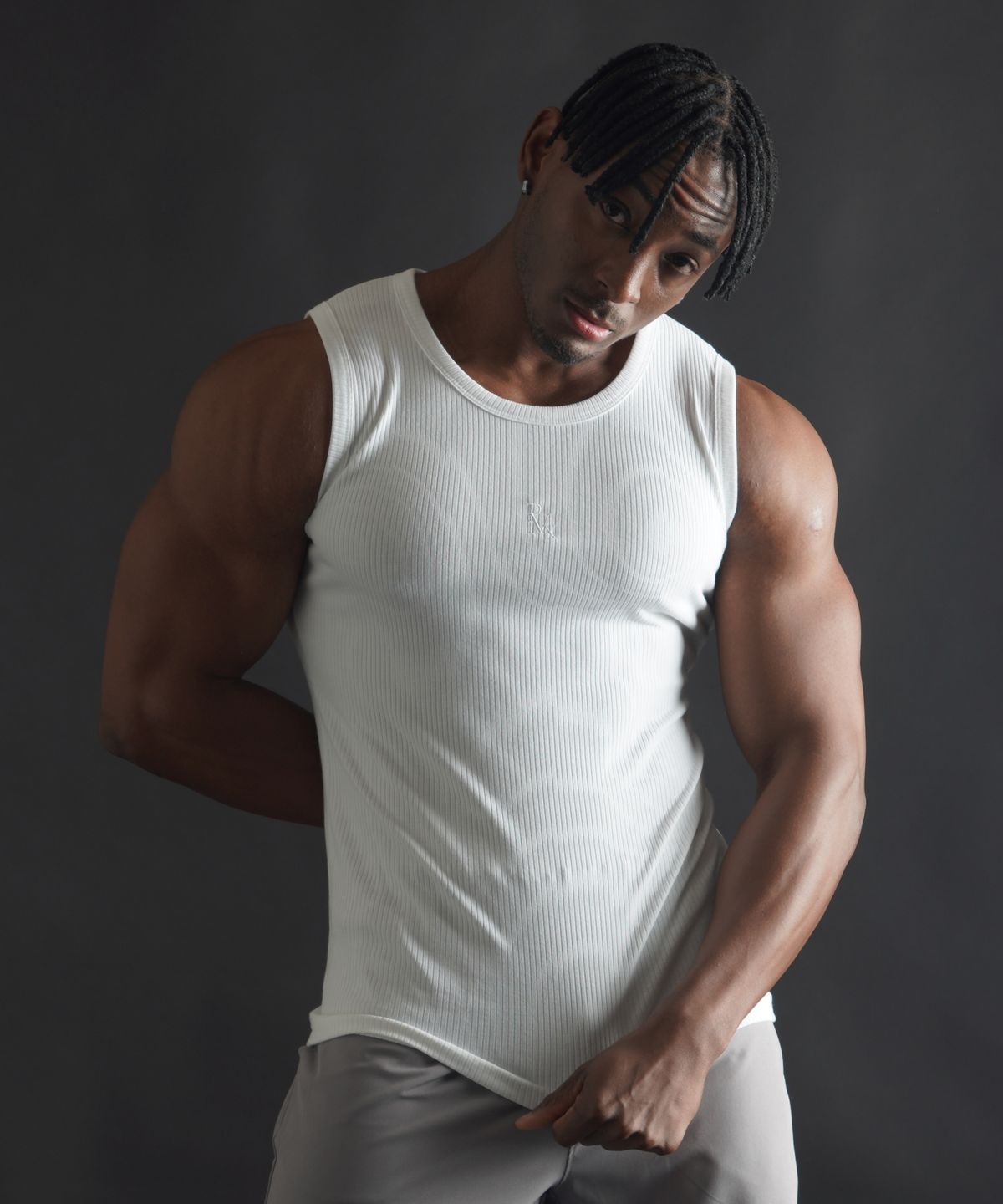 페르메논(PHERMENON) 머슬핏 심볼 무지 슬리브리스 - 화이트