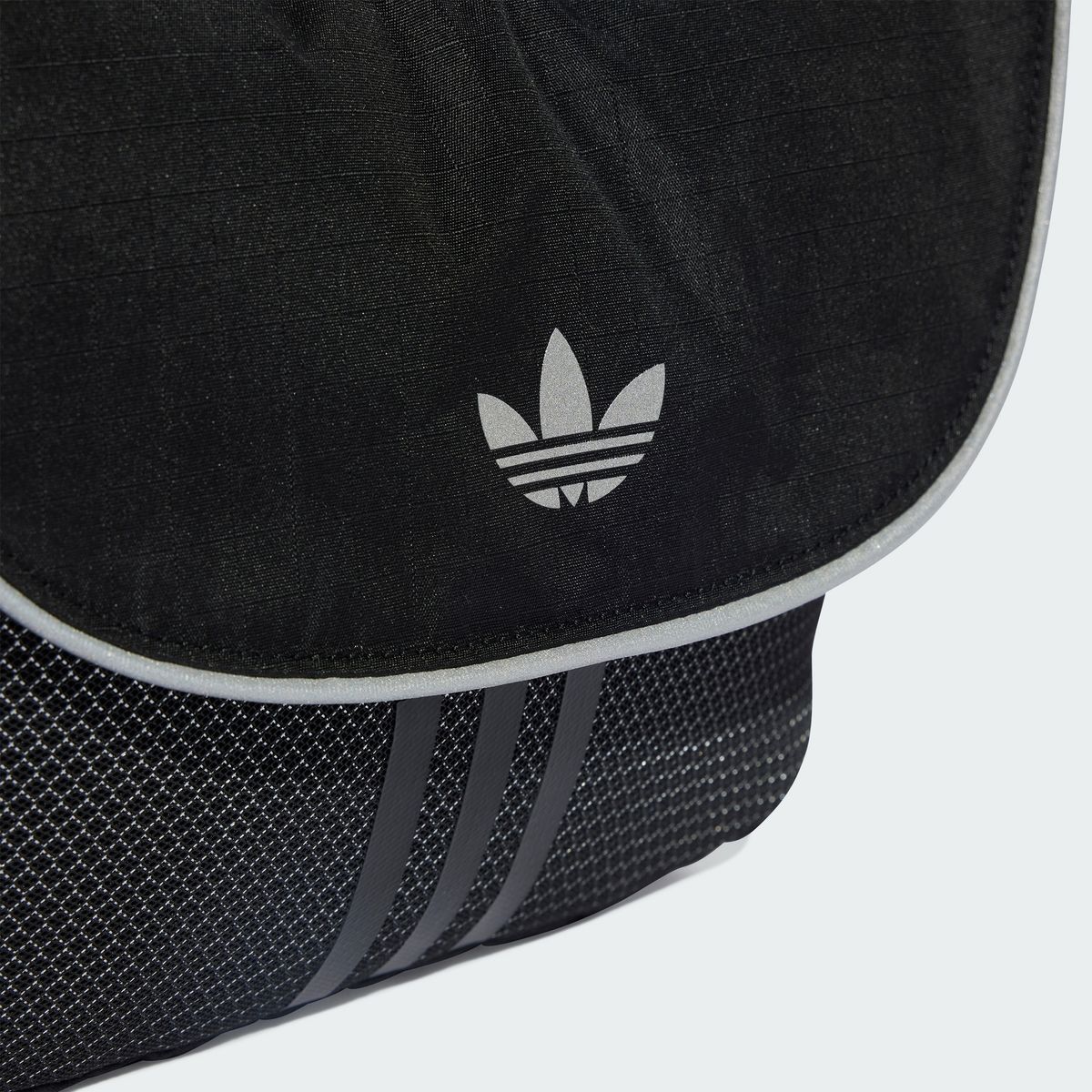 아디다스(ADIDAS) 숄더 백 JD5583