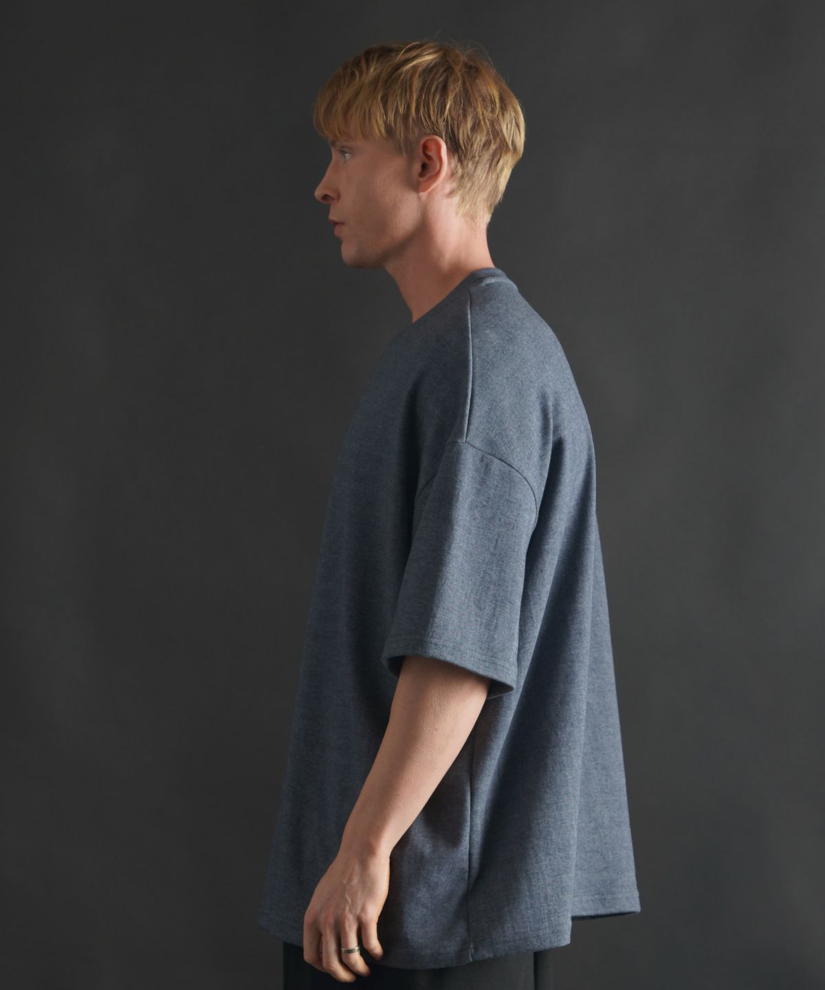 페르메논(PHERMENON) [SET] 슈퍼 오버핏 무지 반팔 티셔츠 + 에센셜 오버핏 버뮤다 쇼츠