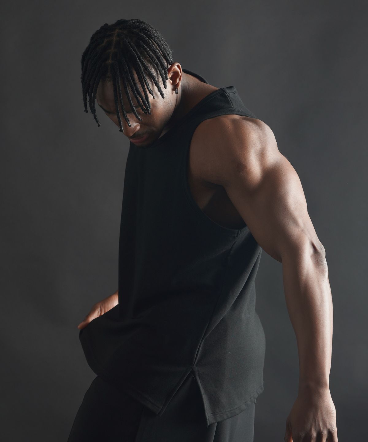 페르메논(PHERMENON) [SET] 스탠다드 무지 절개 나시 + 에센셜 오버핏 버뮤다 쇼츠