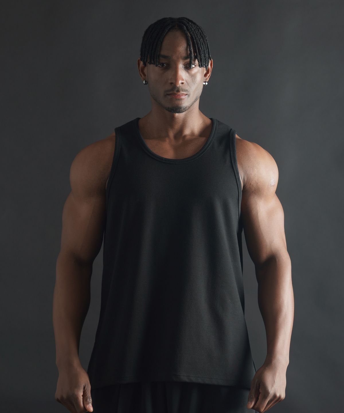 페르메논(PHERMENON) [SET] 스탠다드 무지 절개 나시 + 에센셜 오버핏 버뮤다 쇼츠