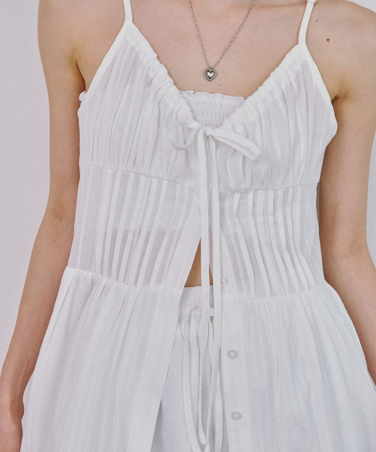 마롯(MARROT) PINTUCK SHIRRING DRESS_IVORY